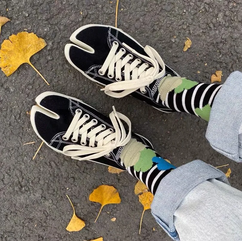 Kaus kaki dua jari imut sastra - Toe Sock Split ulasan dan harga